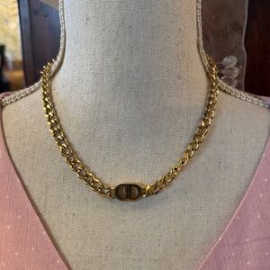 Gold Stationary Chain Necklace